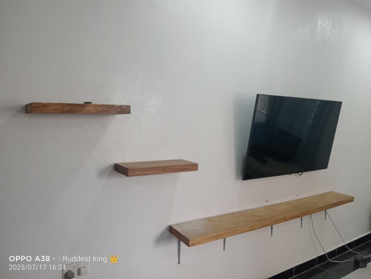 TV, Portrait & Curtain Rods Mounting